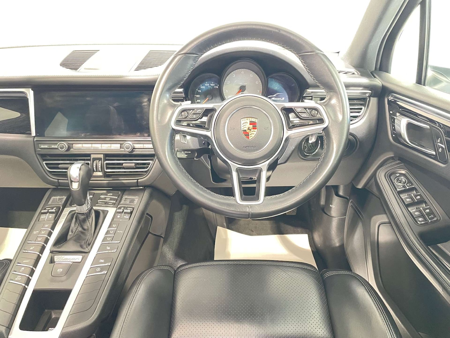 Used Porsche Macan 2020 for sale - 77523345: Photo 19