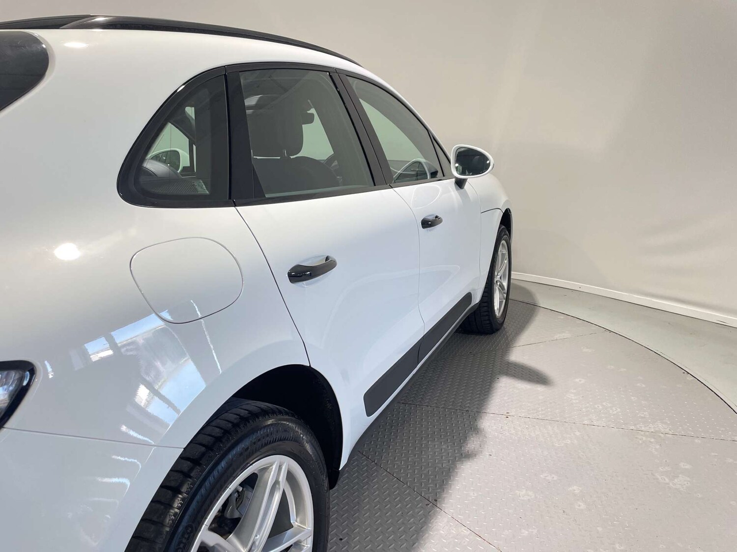Used Porsche Macan 2020 for sale - 77523345: Photo 24