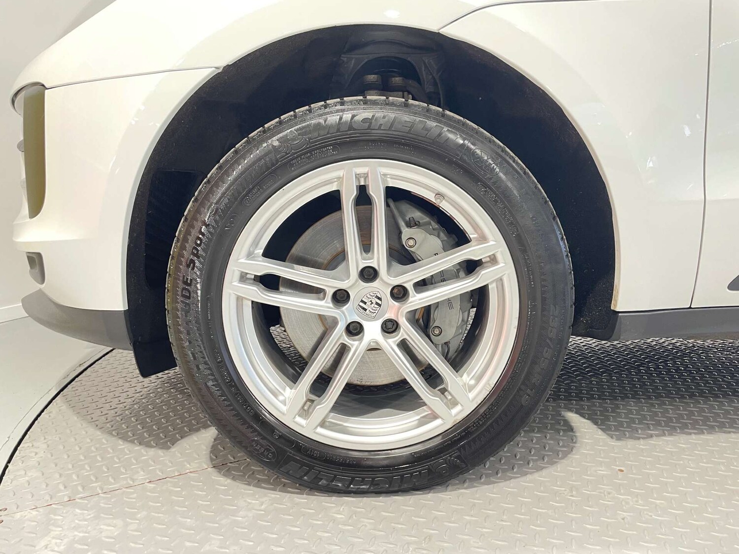 Used Porsche Macan 2020 for sale - 77523345: Photo 44