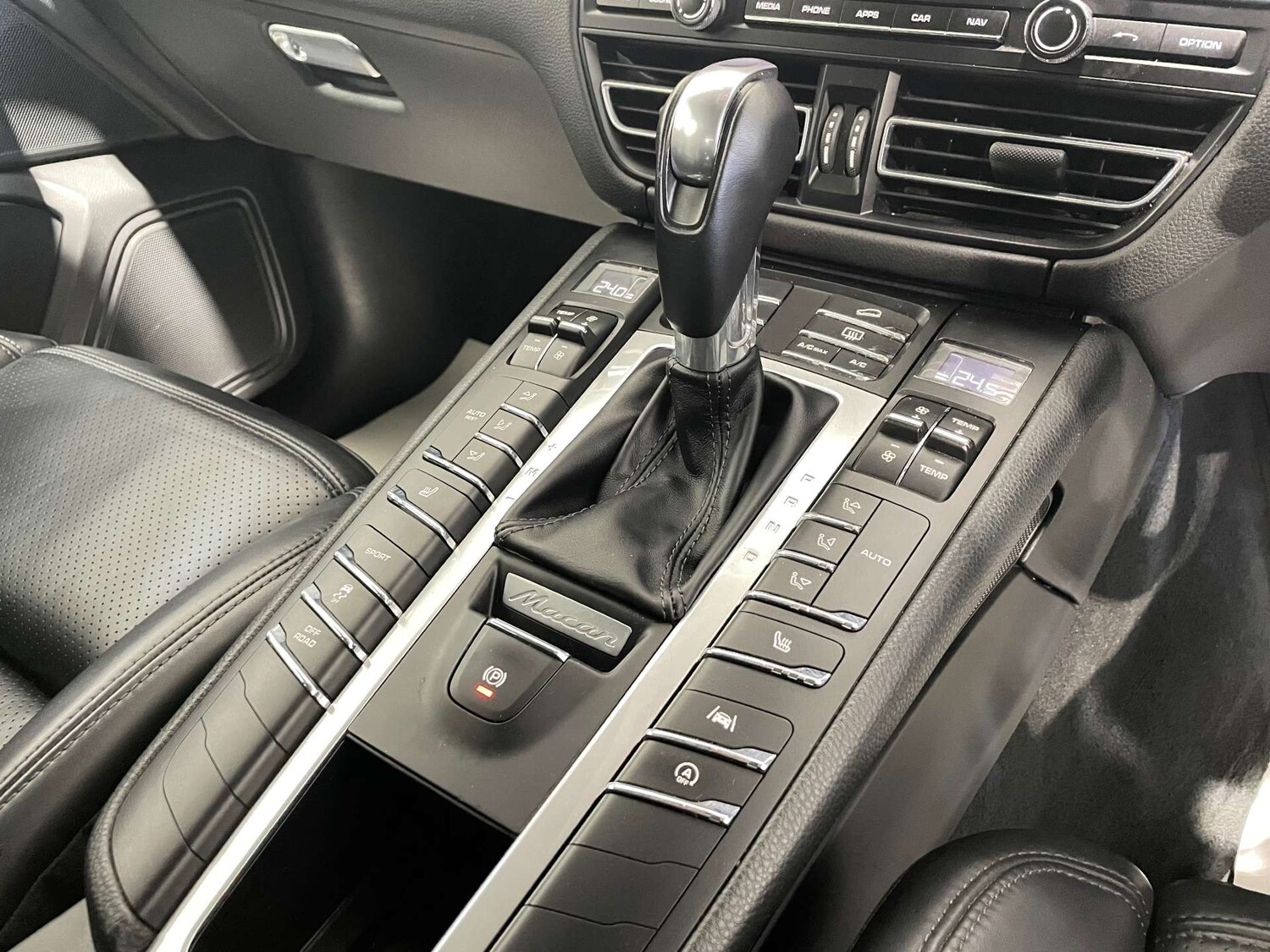 Used Porsche Macan 2020 for sale - 77523345: Photo 56