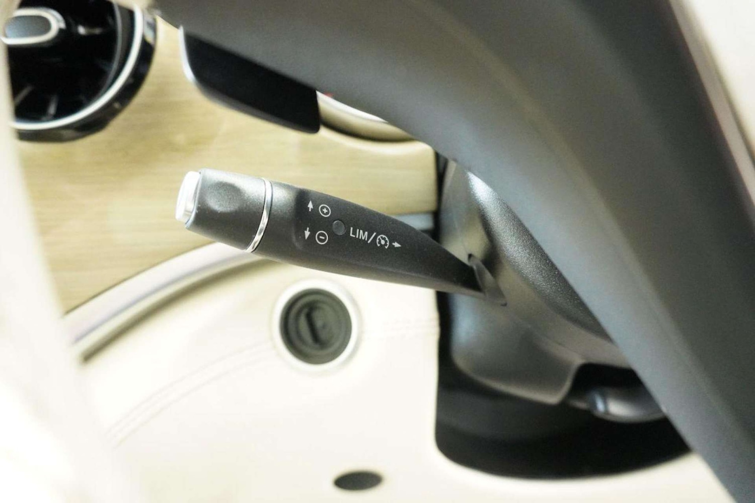 Used Mercedes-Benz V-Class 2022 for sale - 78066664: Photo 17