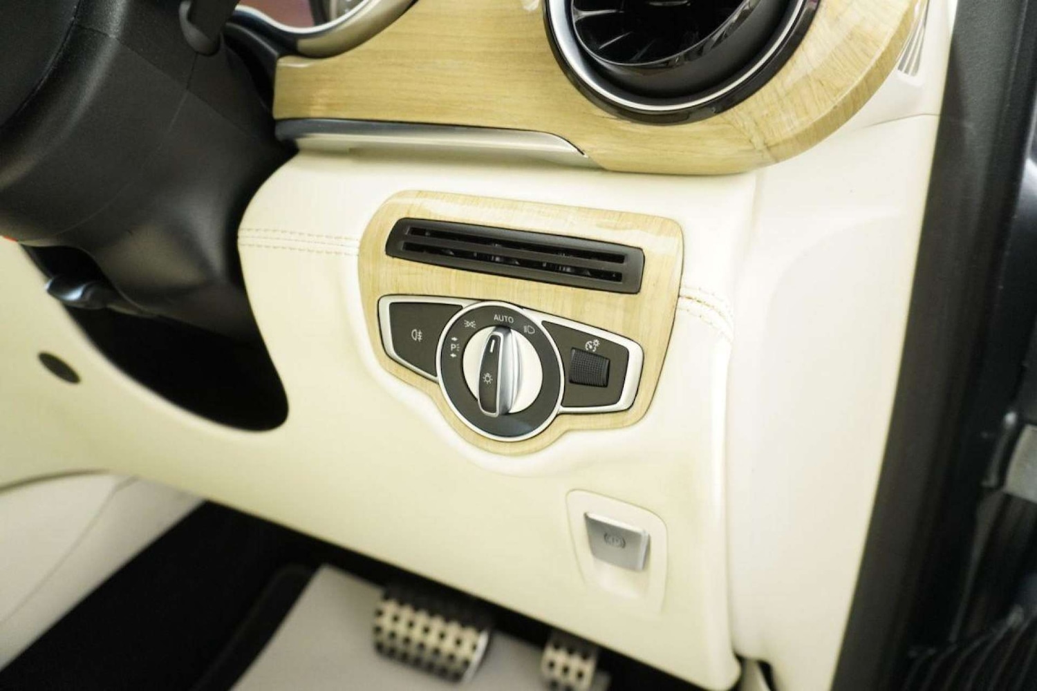 Used Mercedes-Benz V-Class 2022 for sale - 78066664: Photo 30