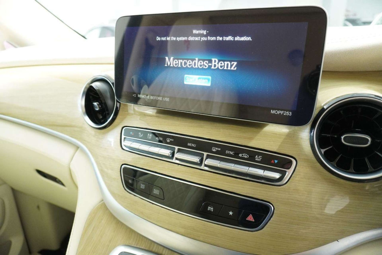 Used Mercedes-Benz V-Class 2022 for sale - 78066664: Photo 53