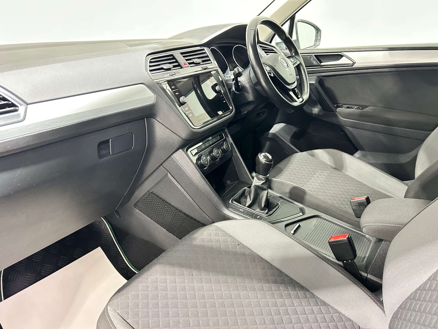 Used Volkswagen Tiguan 2018 for sale - 77200683: Photo 36