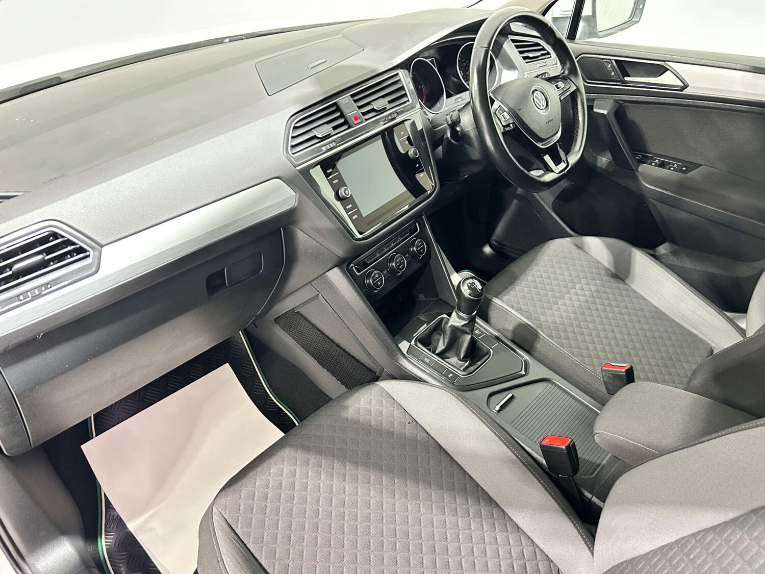 Used Volkswagen Tiguan 2018 for sale - 77200683: Photo 37