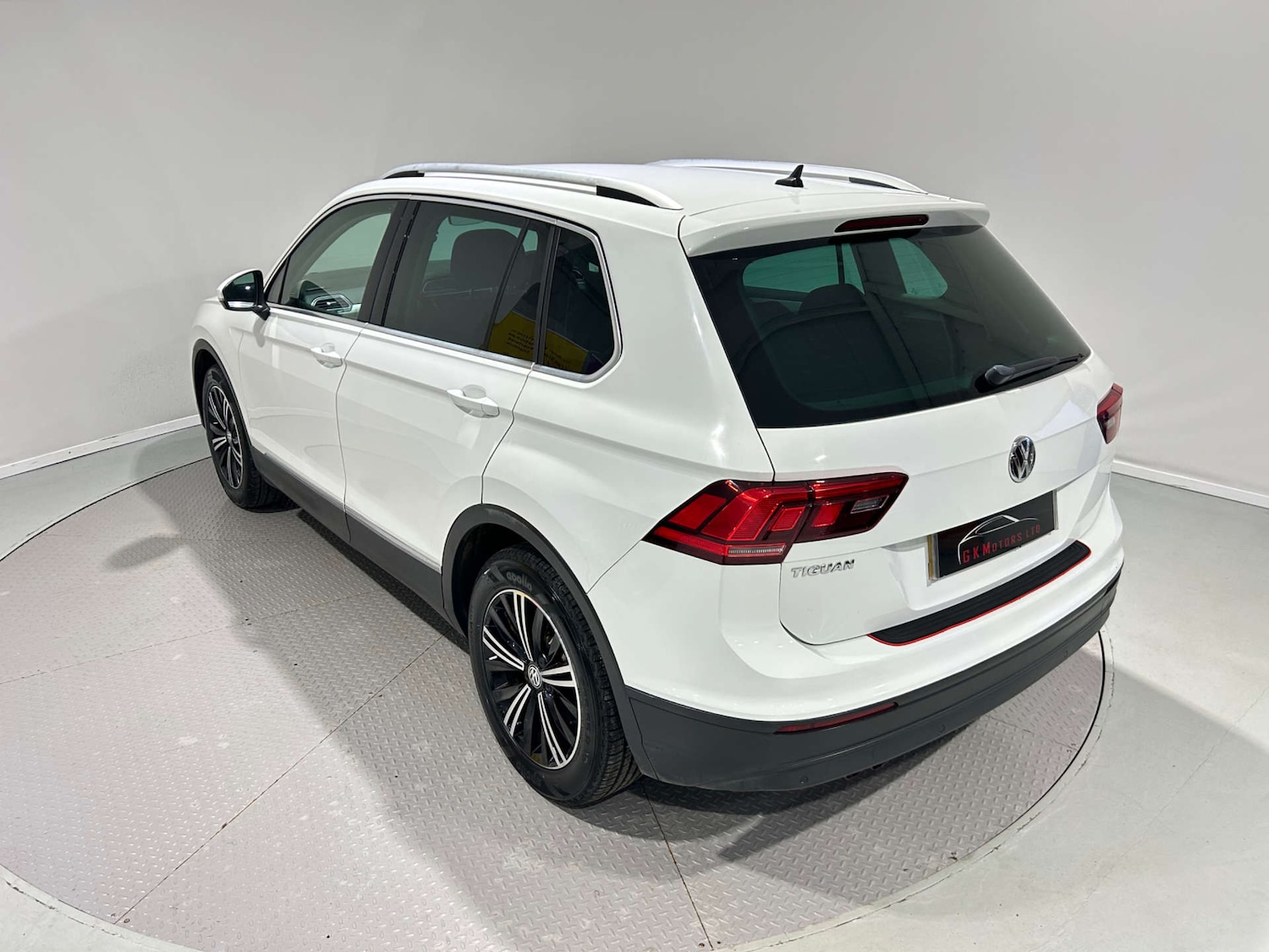 Used Volkswagen Tiguan 2018 for sale - 77200683: Photo 40