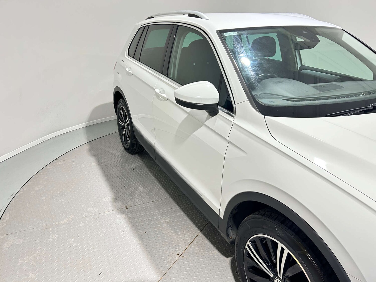 Used Volkswagen Tiguan 2018 for sale - 77200683: Photo 56
