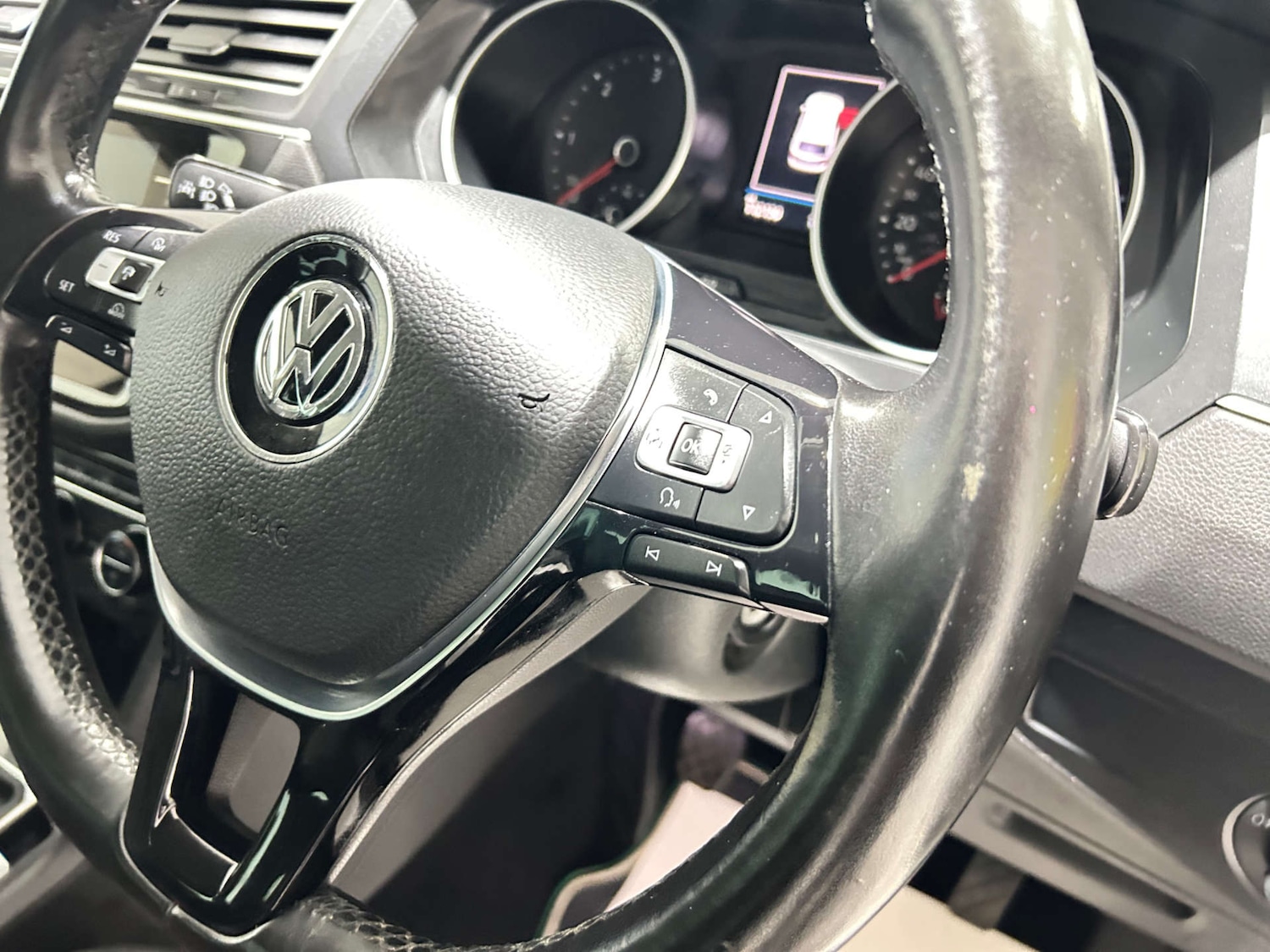 Used Volkswagen Tiguan 2018 for sale - 77200683: Photo 61