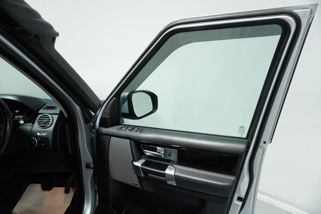 Used Land Rover Discovery 2015 for sale - 76867574: Photo 29