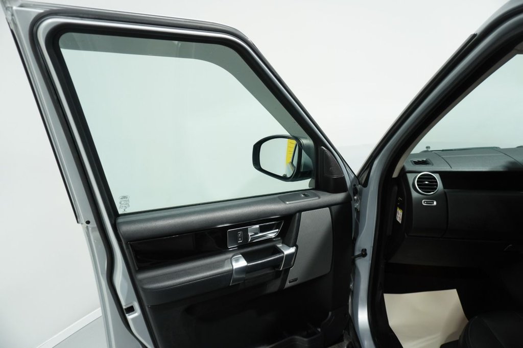 Used Land Rover Discovery 2015 for sale - 76867574: Photo 31