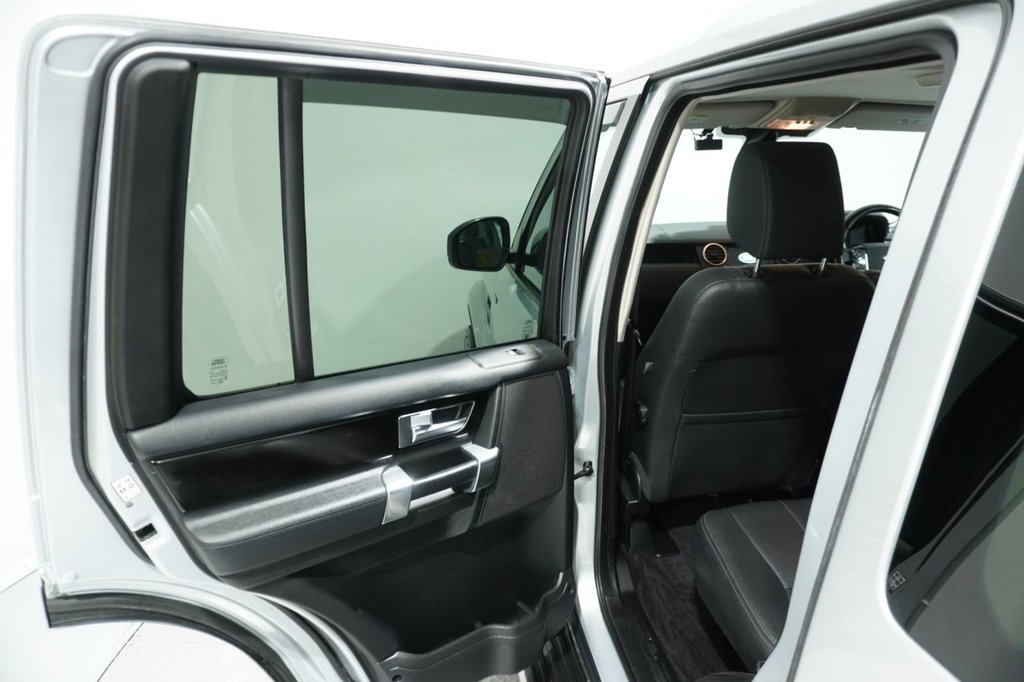 Used Land Rover Discovery 2015 for sale - 76867574: Photo 32