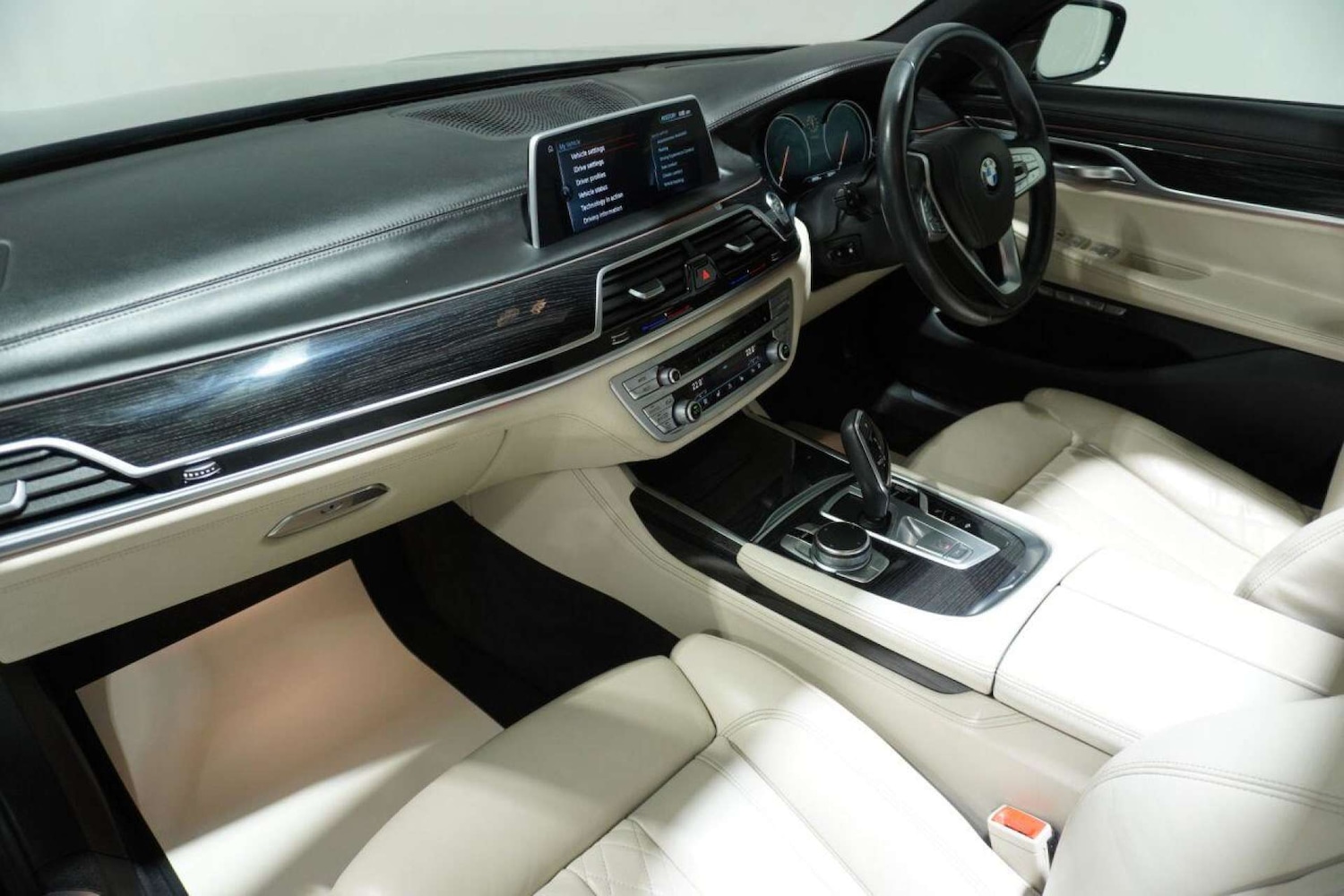 Used BMW 7 Series 2015 for sale - 77061682: Photo 41