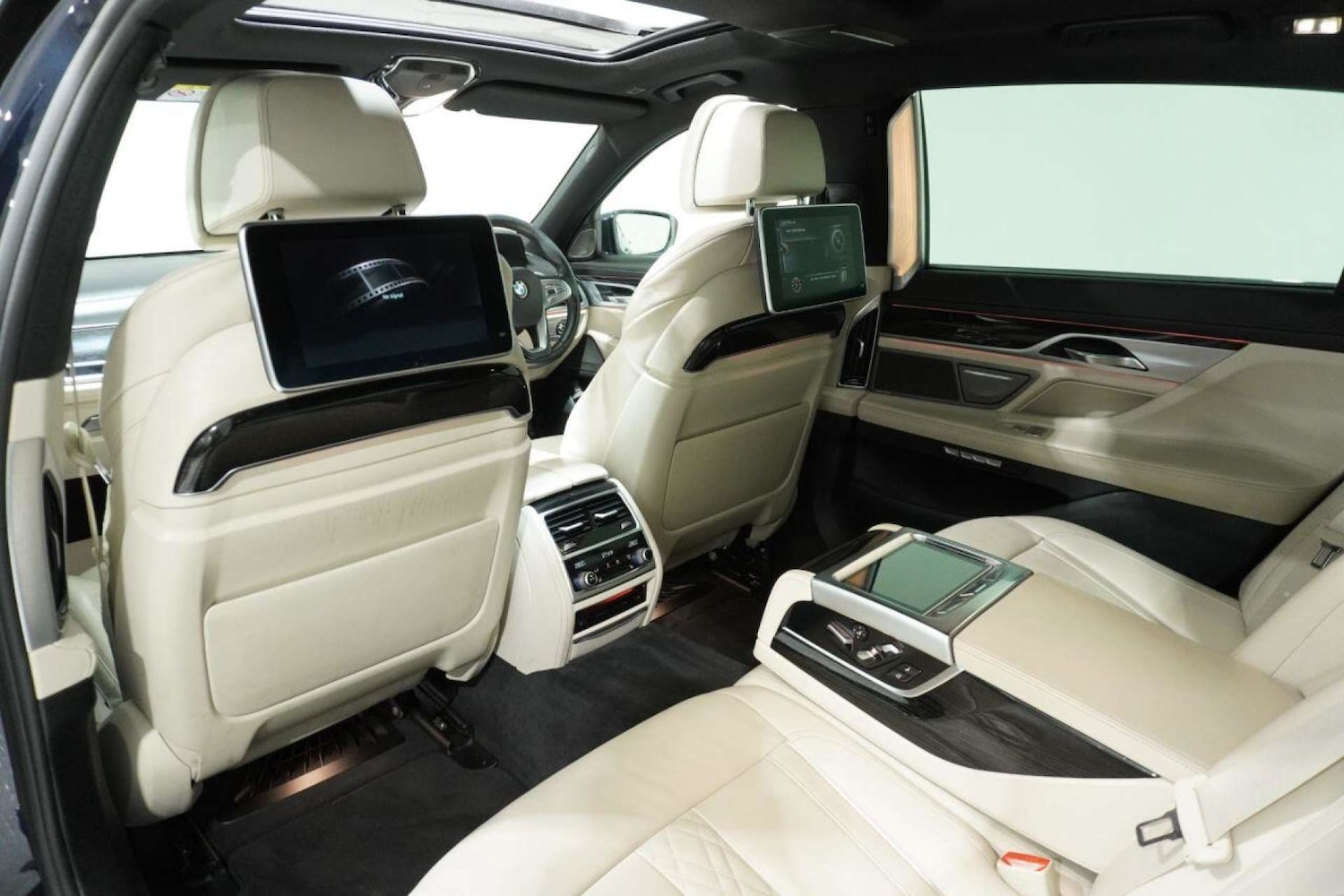 Used BMW 7 Series 2015 for sale - 77061682: Photo 46