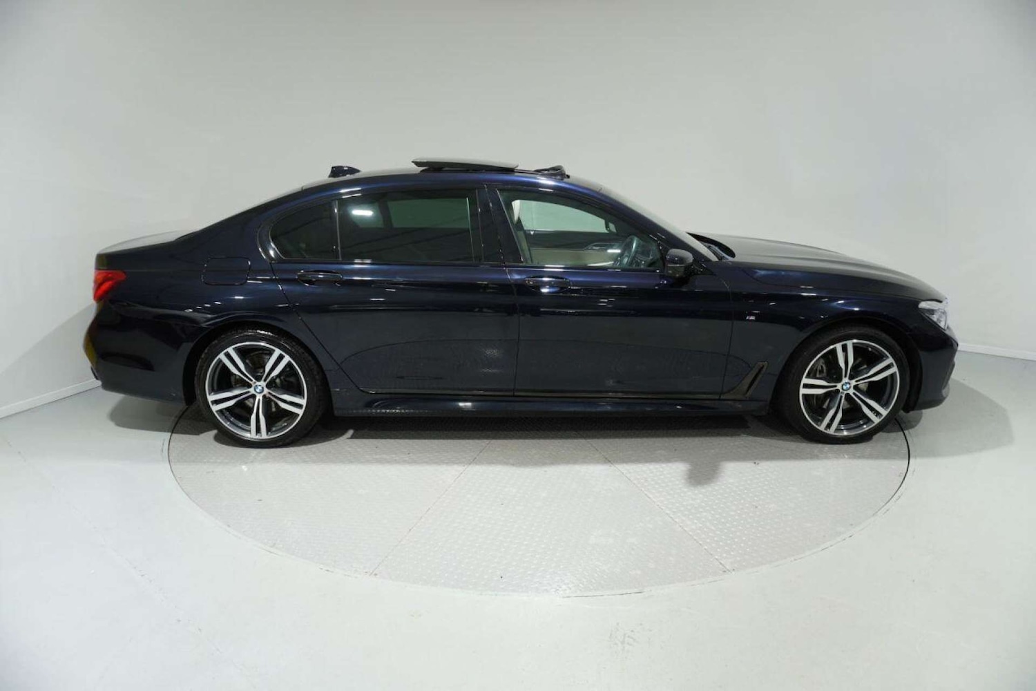 Used BMW 7 Series 2015 for sale - 77061682: Photo 6