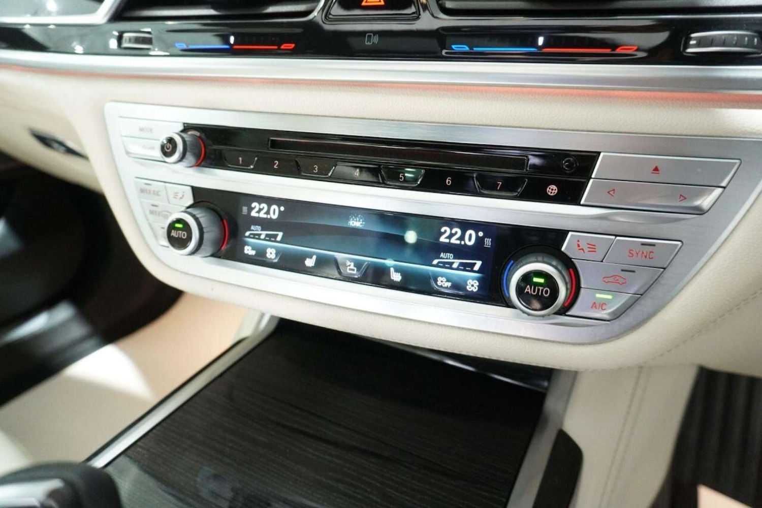 Used BMW 7 Series 2015 for sale - 77061682: Photo 64