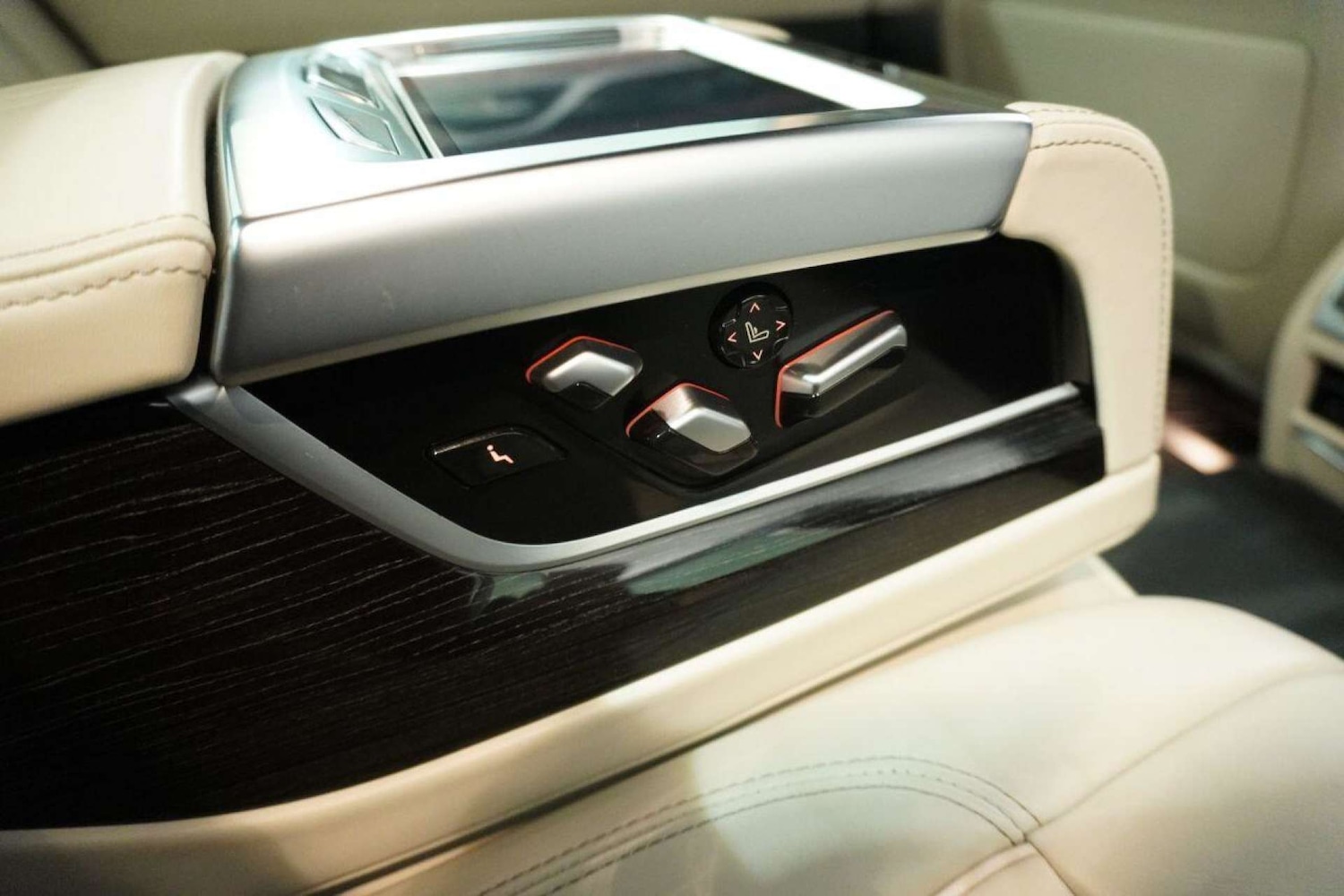 Used BMW 7 Series 2015 for sale - 77061682: Photo 79