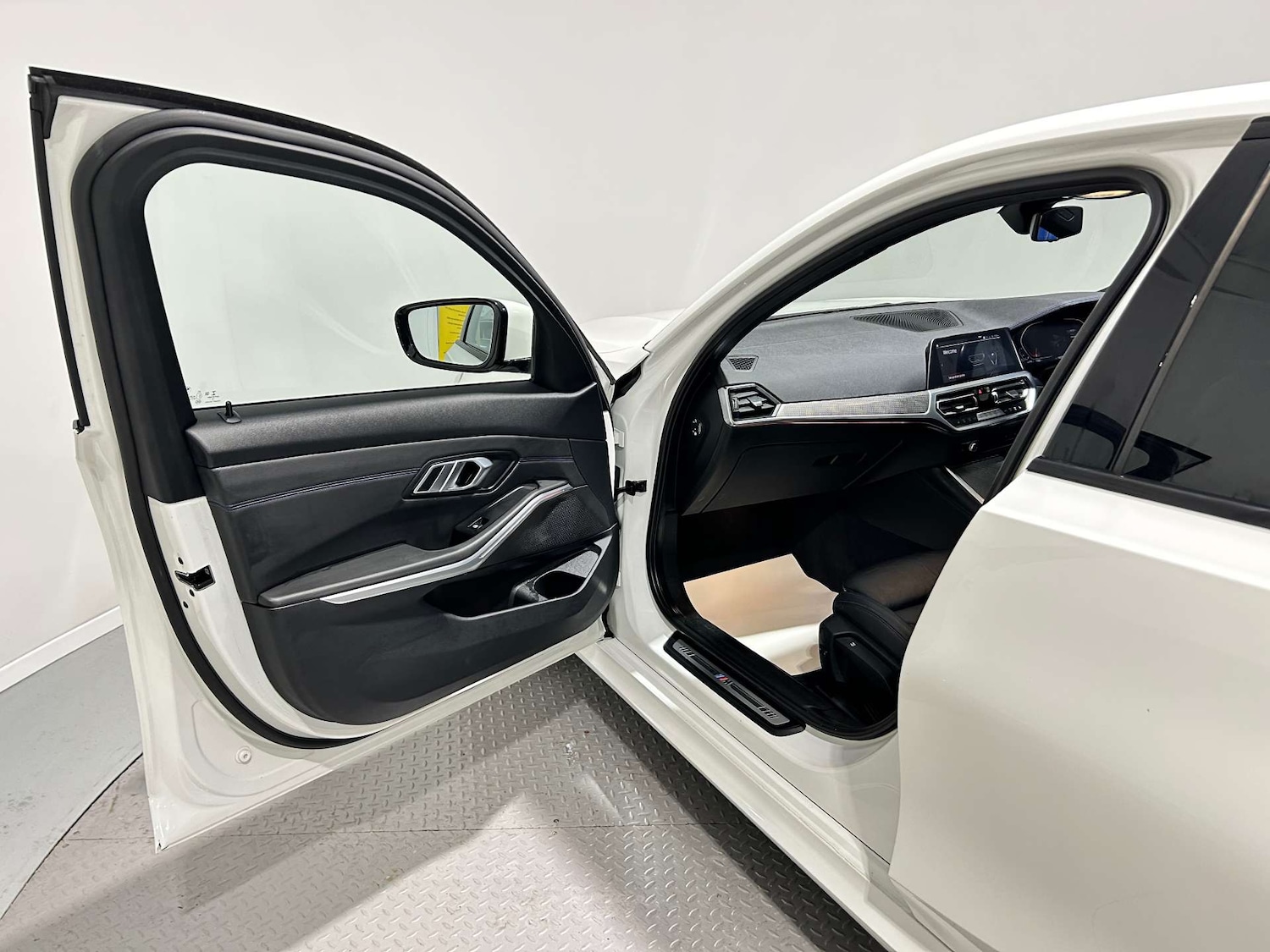 Used BMW 3 Series 2019 for sale - 77172485: Photo 29