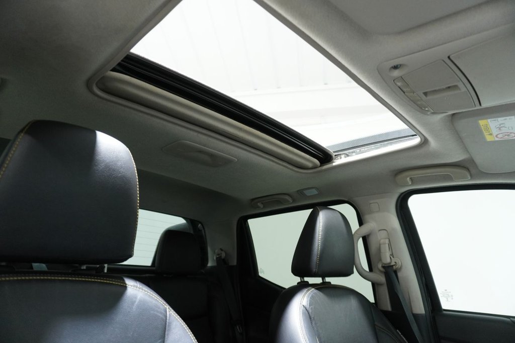 Used Nissan Navara 2020 for sale - 76820512: Photo 14