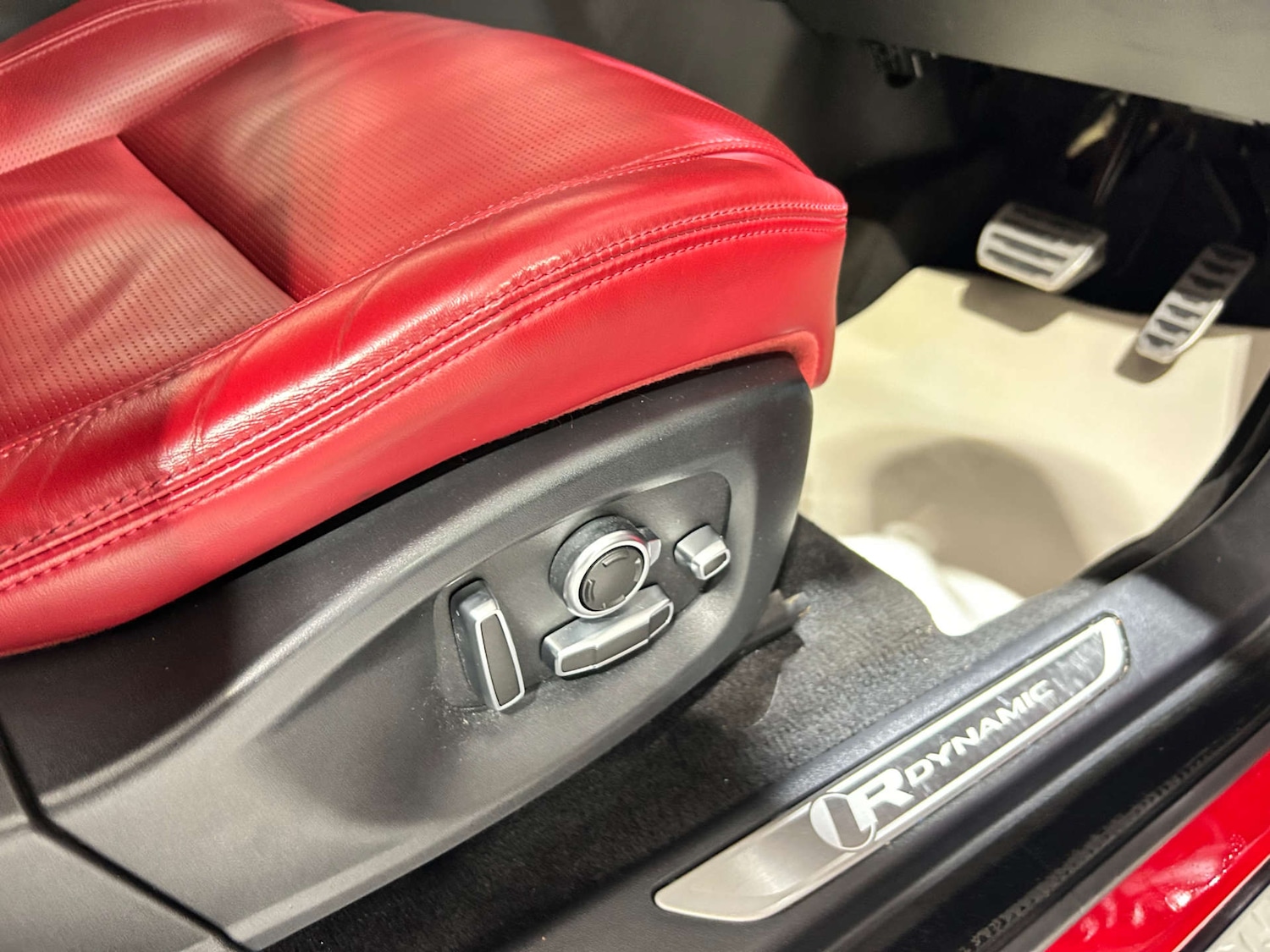 Used Jaguar E-Pace 2019 for sale - 77200697: Photo 13