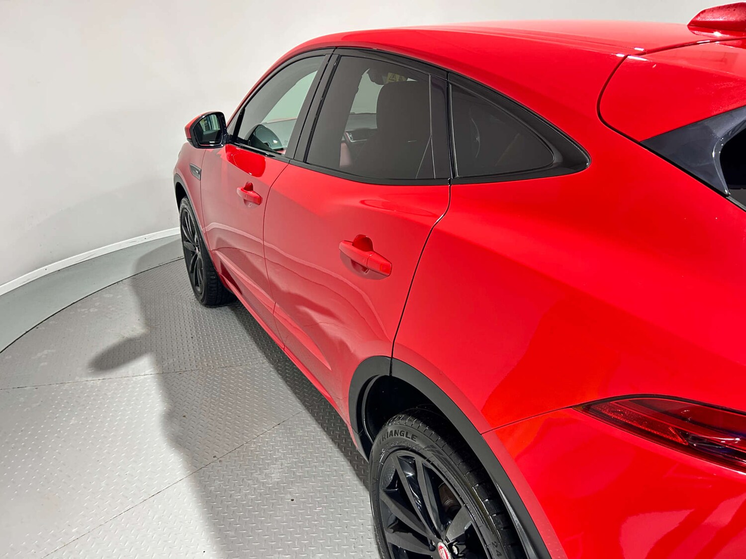 Used Jaguar E-Pace 2019 for sale - 77200697: Photo 27