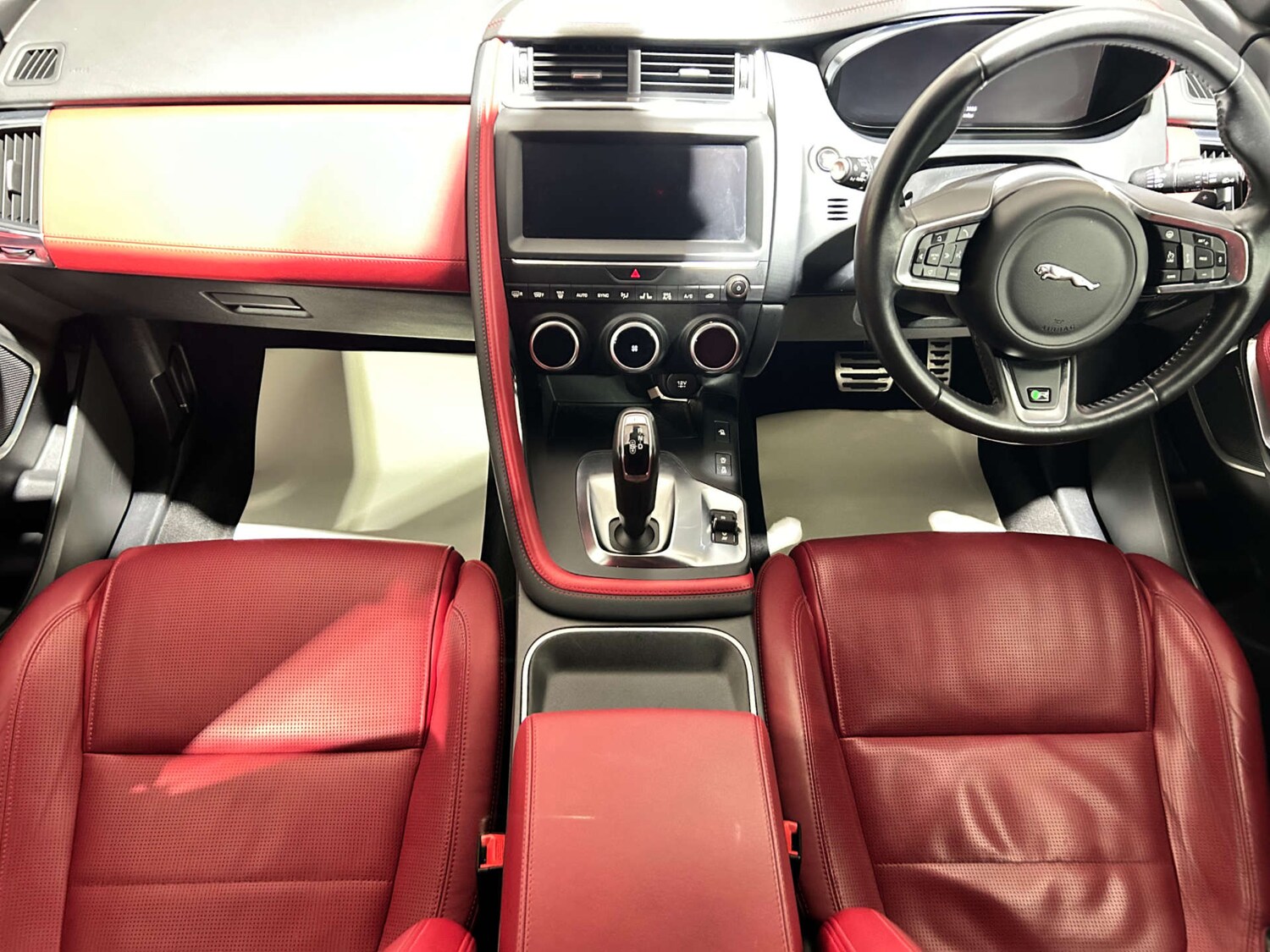 Used Jaguar E-Pace 2019 for sale - 77200697: Photo 31