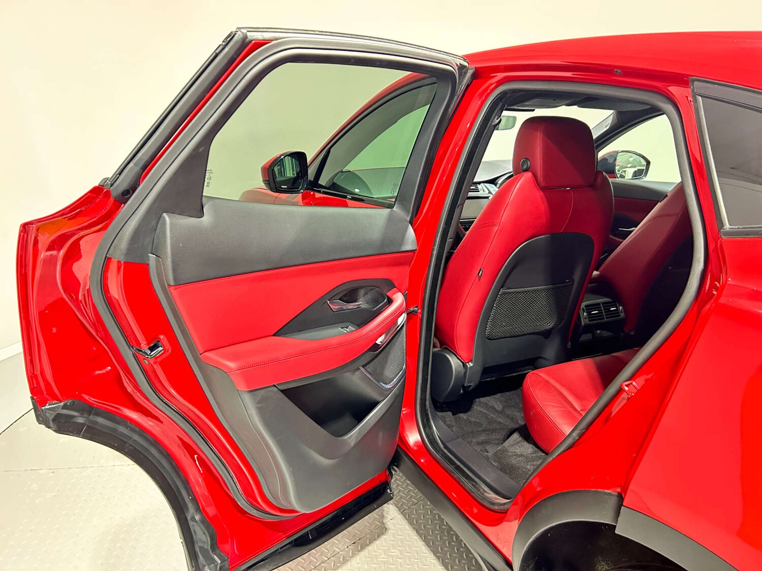 Used Jaguar E-Pace 2019 for sale - 77200697: Photo 33