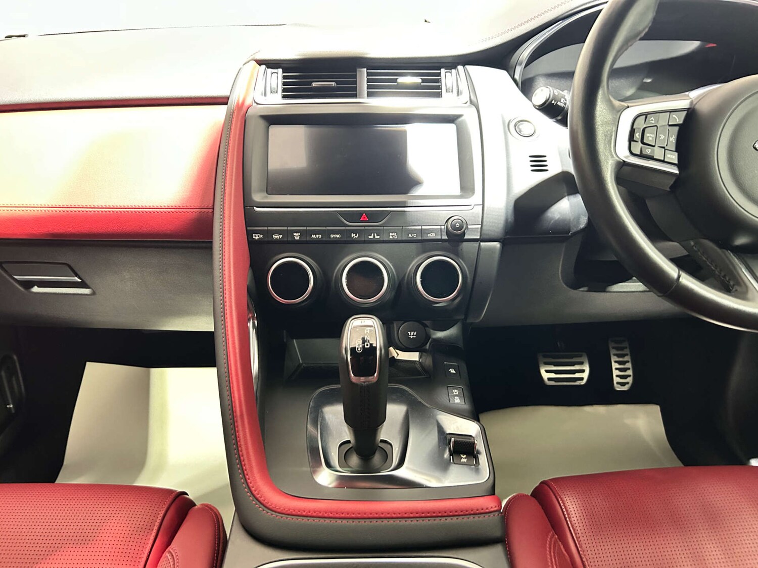 Used Jaguar E-Pace 2019 for sale - 77200697: Photo 40