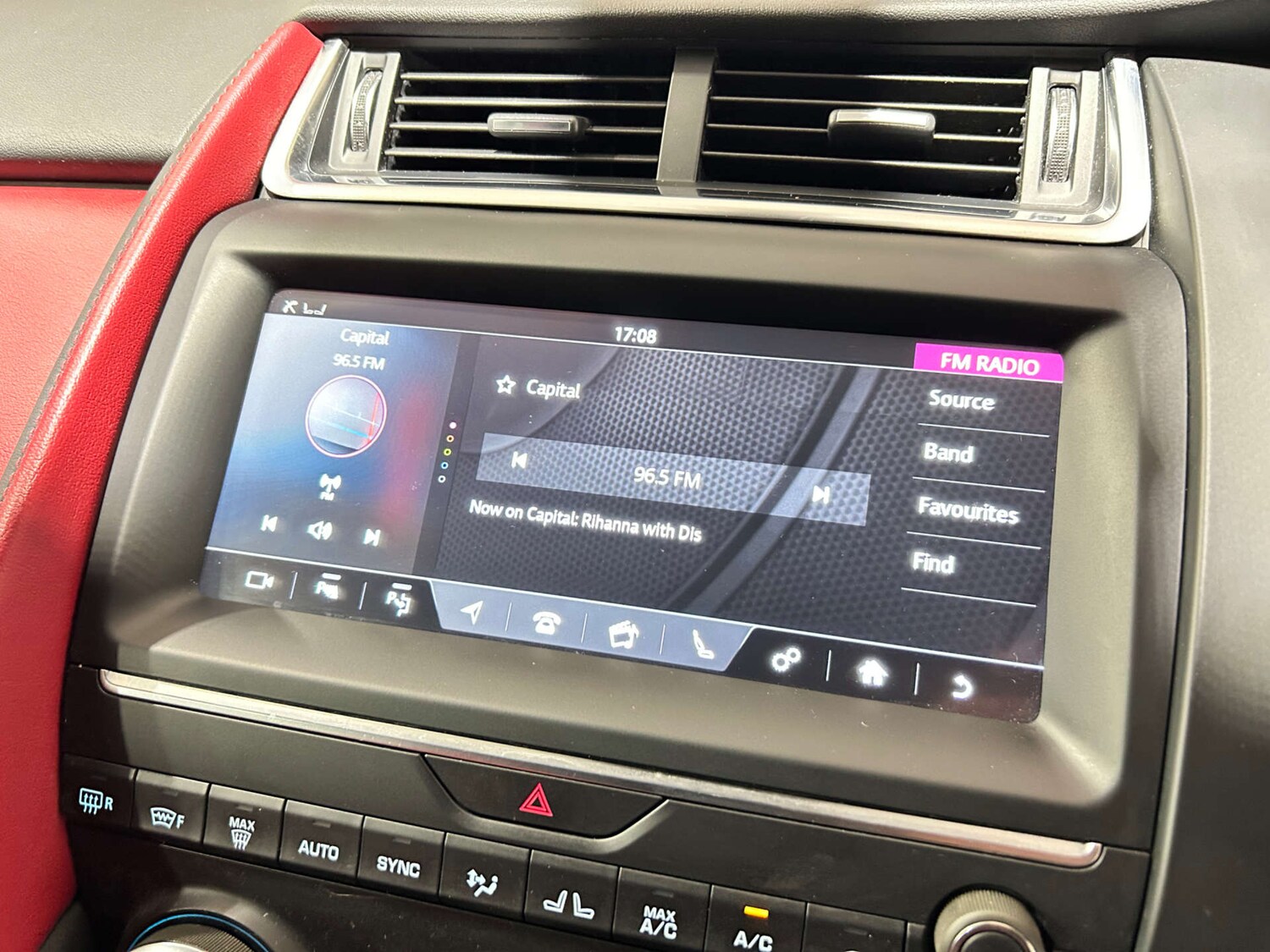 Used Jaguar E-Pace 2019 for sale - 77200697: Photo 80