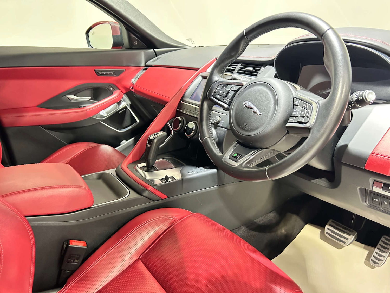 Used Jaguar E-Pace 2019 for sale - 77200697: Photo 9