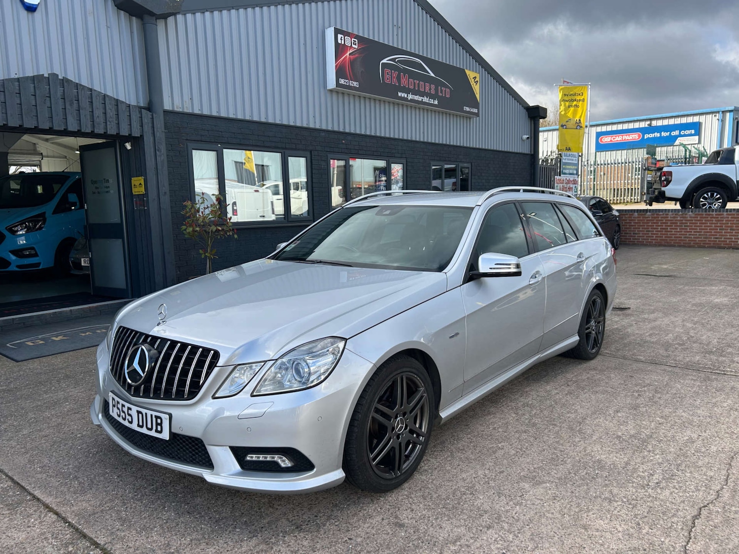 Used Mercedes-Benz E Class 2010 for sale - 78053749: Photo 10