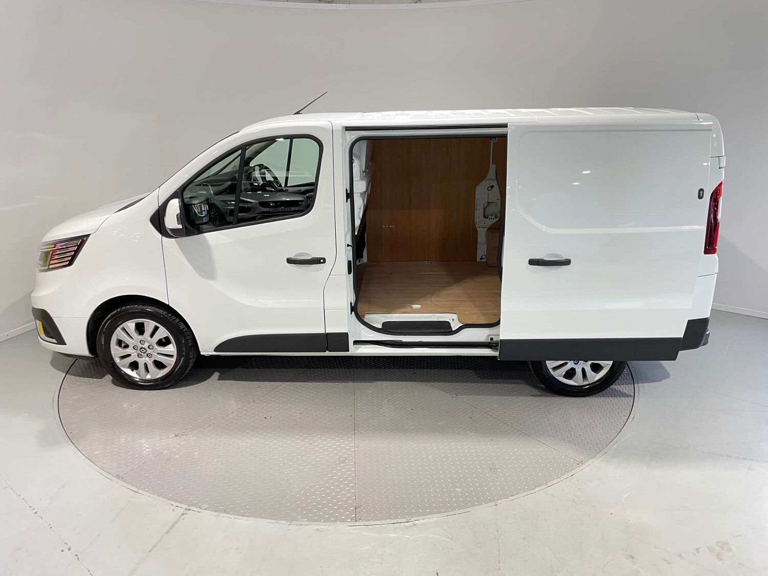 Used Renault Trafic 2023 for sale - 77535158: Photo 36