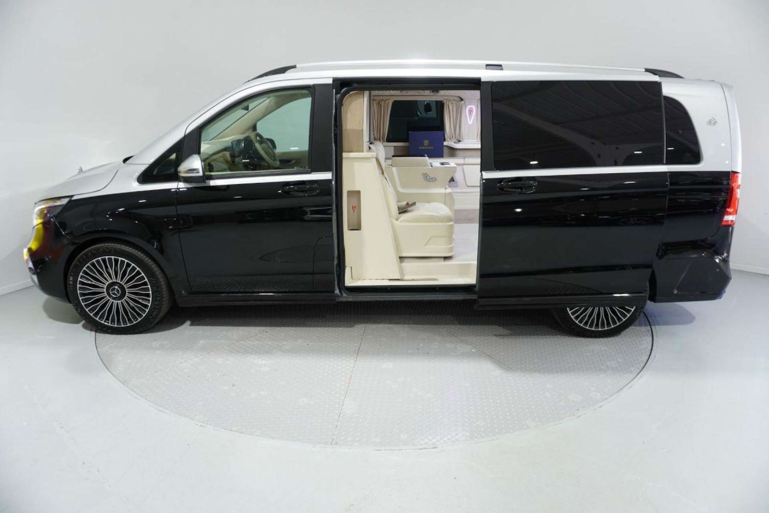 Used Mercedes-Benz V-Class 2022 for sale - 77113482: Photo 33