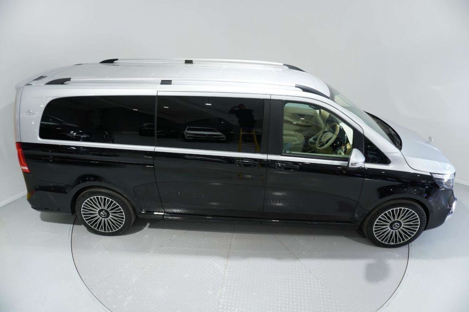 Used Mercedes-Benz V-Class 2022 for sale - 77113482: Photo 5