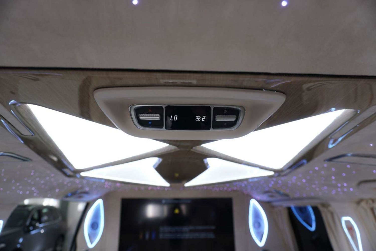 Used Mercedes-Benz V-Class 2022 for sale - 77113482: Photo 68