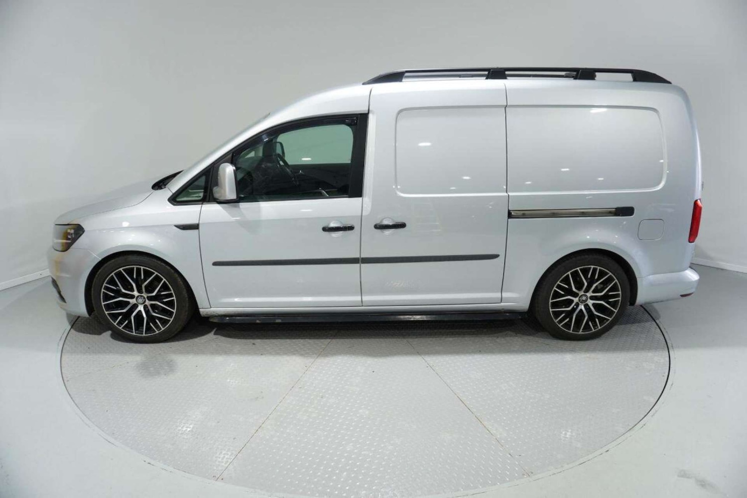Used Volkswagen Caddy Maxi 2015 for sale - 77061647: Photo 22