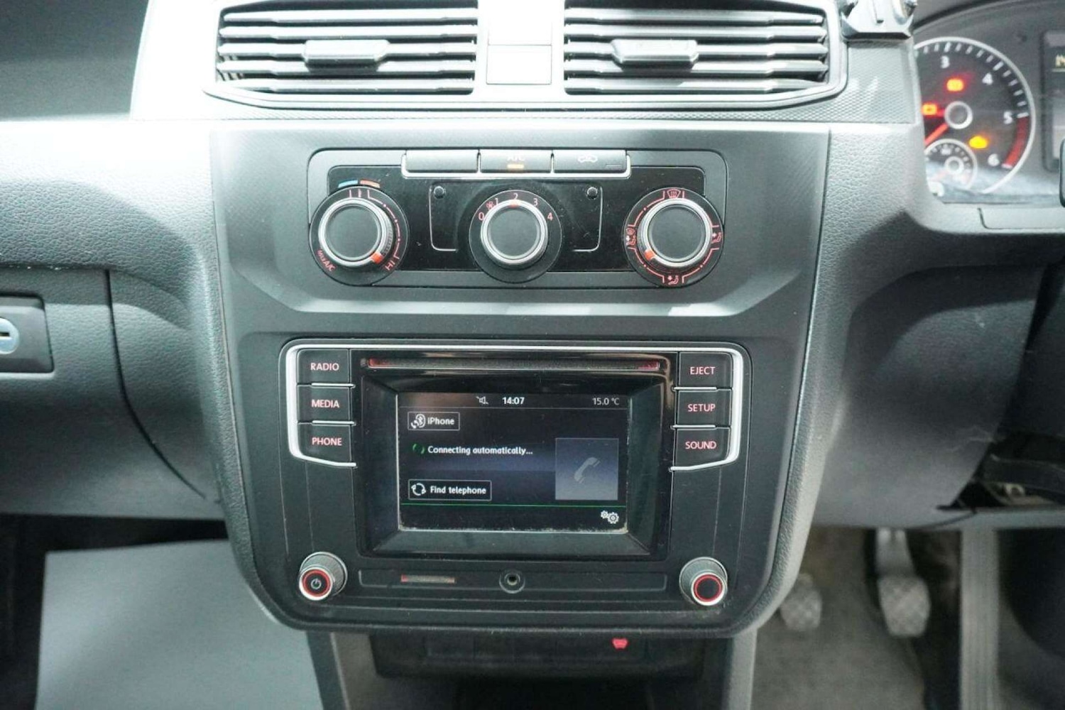 Used Volkswagen Caddy Maxi 2015 for sale - 77061647: Photo 39