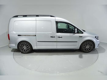 Used Volkswagen Caddy Maxi 2015 for sale - 77061647: Photo