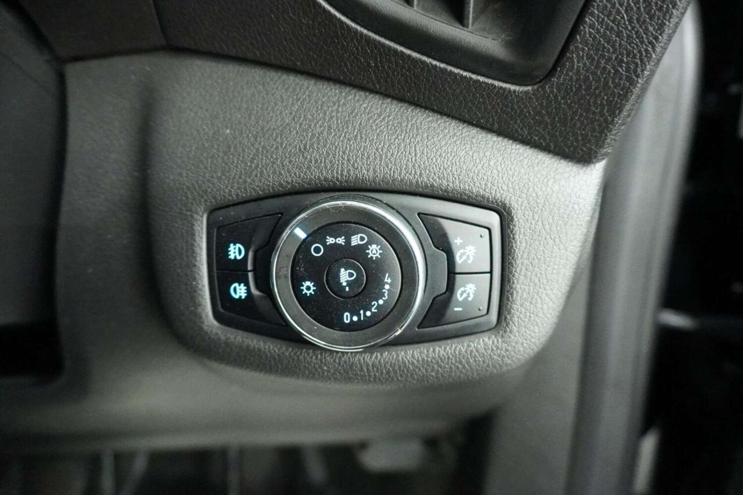 Used Ford Transit Connect 2017 for sale - 77113462: Photo 47