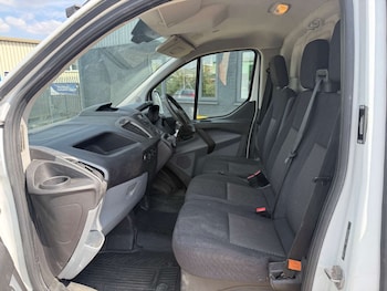 Used Ford Transit Custom 2017 for sale - 79356990: Photo