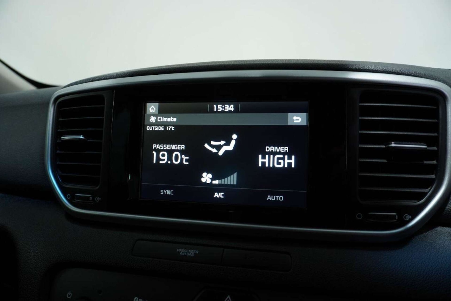 Used Kia Sportage 2018 for sale - 77061639: Photo 64