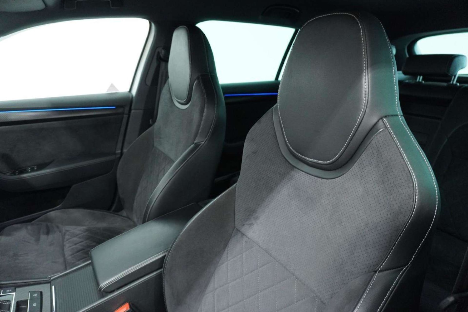 Used Skoda Superb 2019 for sale - 77061627: Photo 38