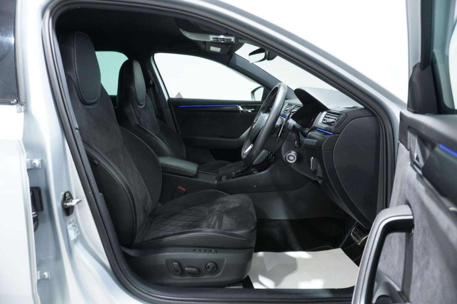 Used Skoda Superb 2019 for sale - 77061627: Photo 9