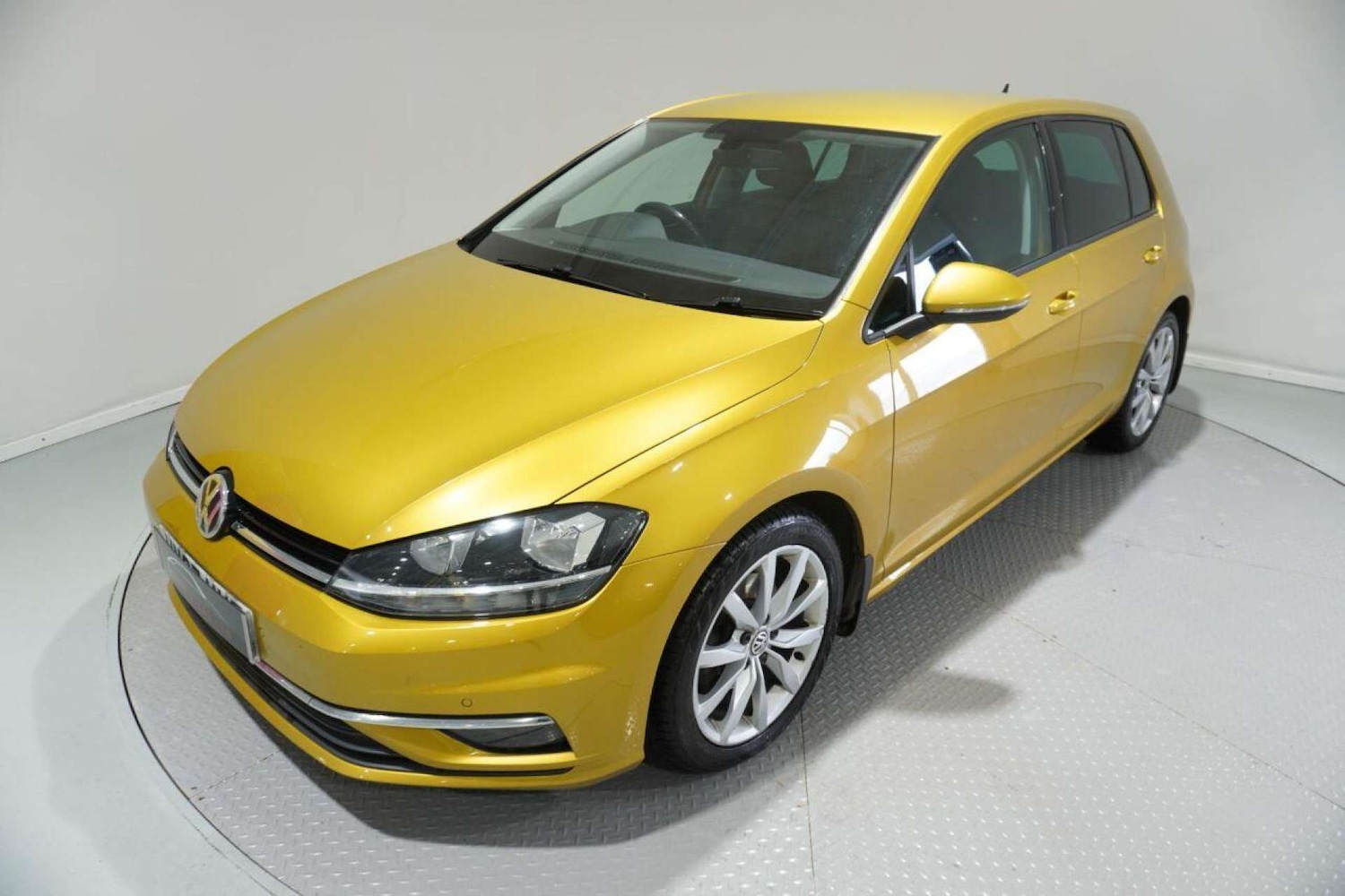 Used Volkswagen Golf 2017 for sale - 77061690: Photo 50