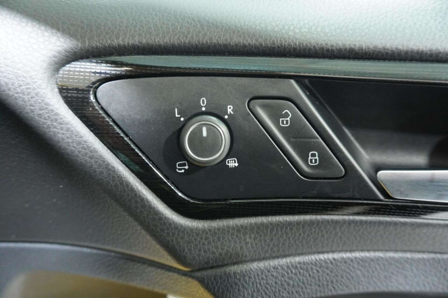 Used Volkswagen Golf 2017 for sale - 77061690: Photo 57