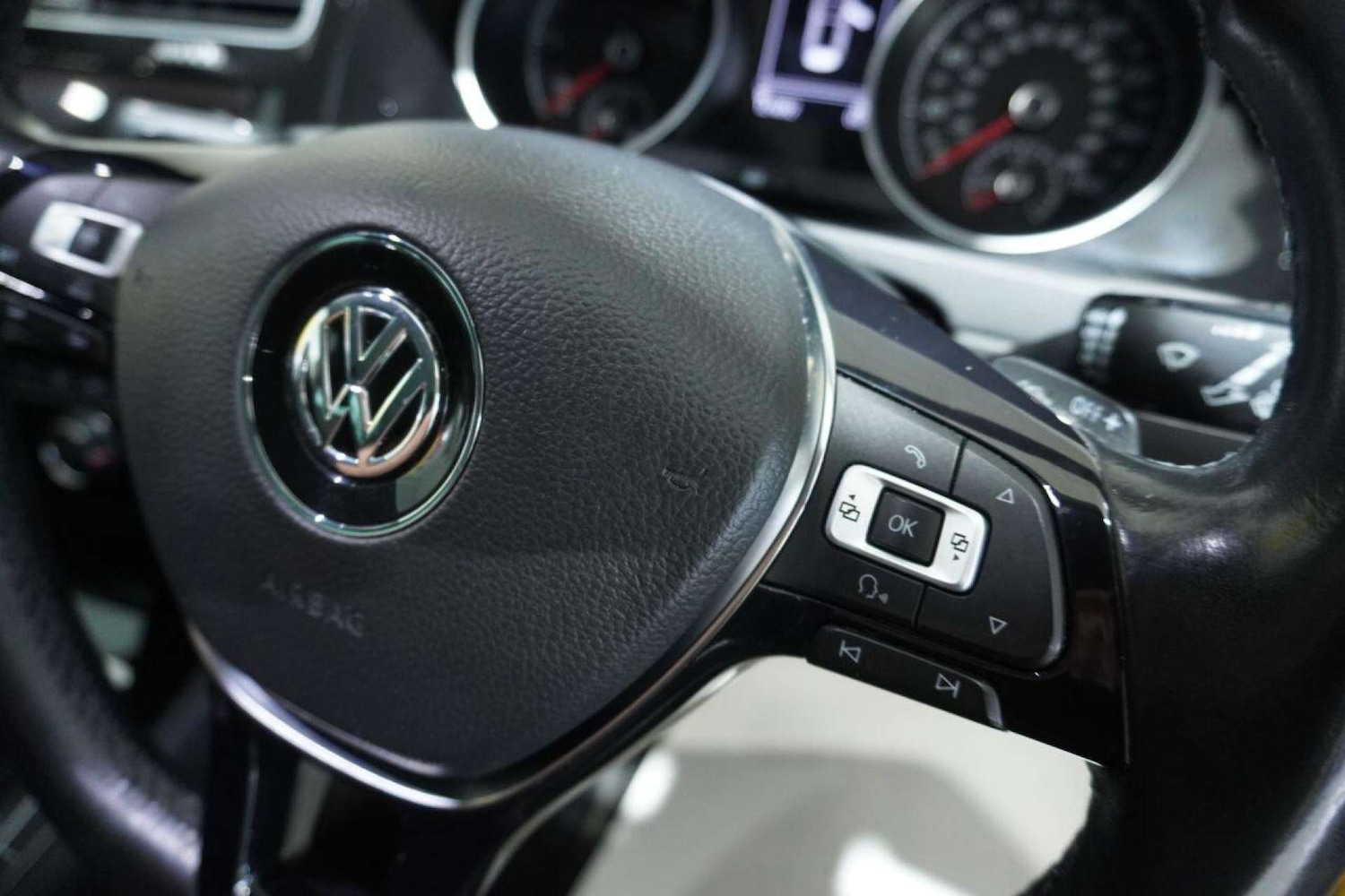 Used Volkswagen Golf 2017 for sale - 77061690: Photo 60