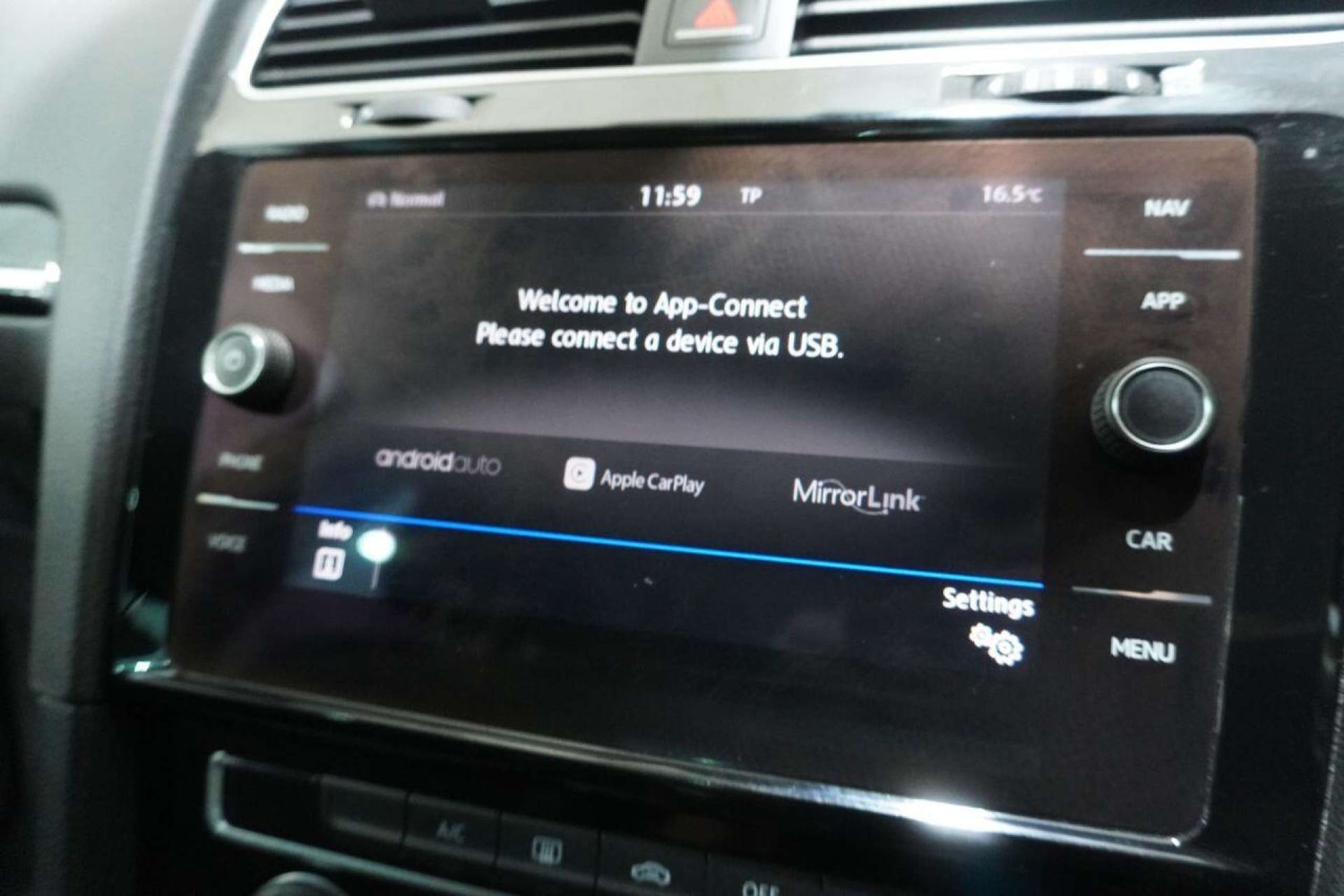 Used Volkswagen Golf 2017 for sale - 77061690: Photo 82