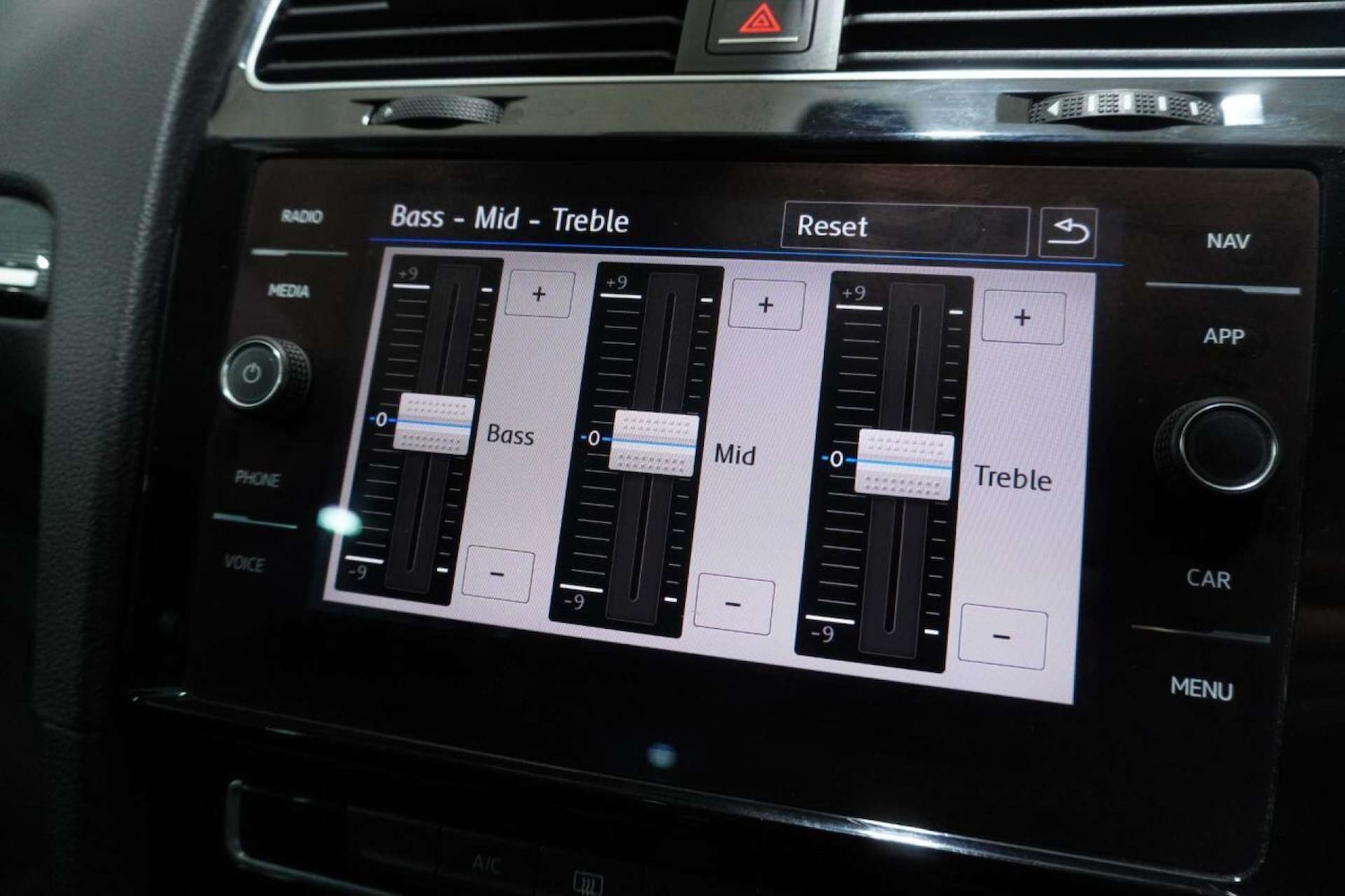 Used Volkswagen Golf 2017 for sale - 77061690: Photo 91