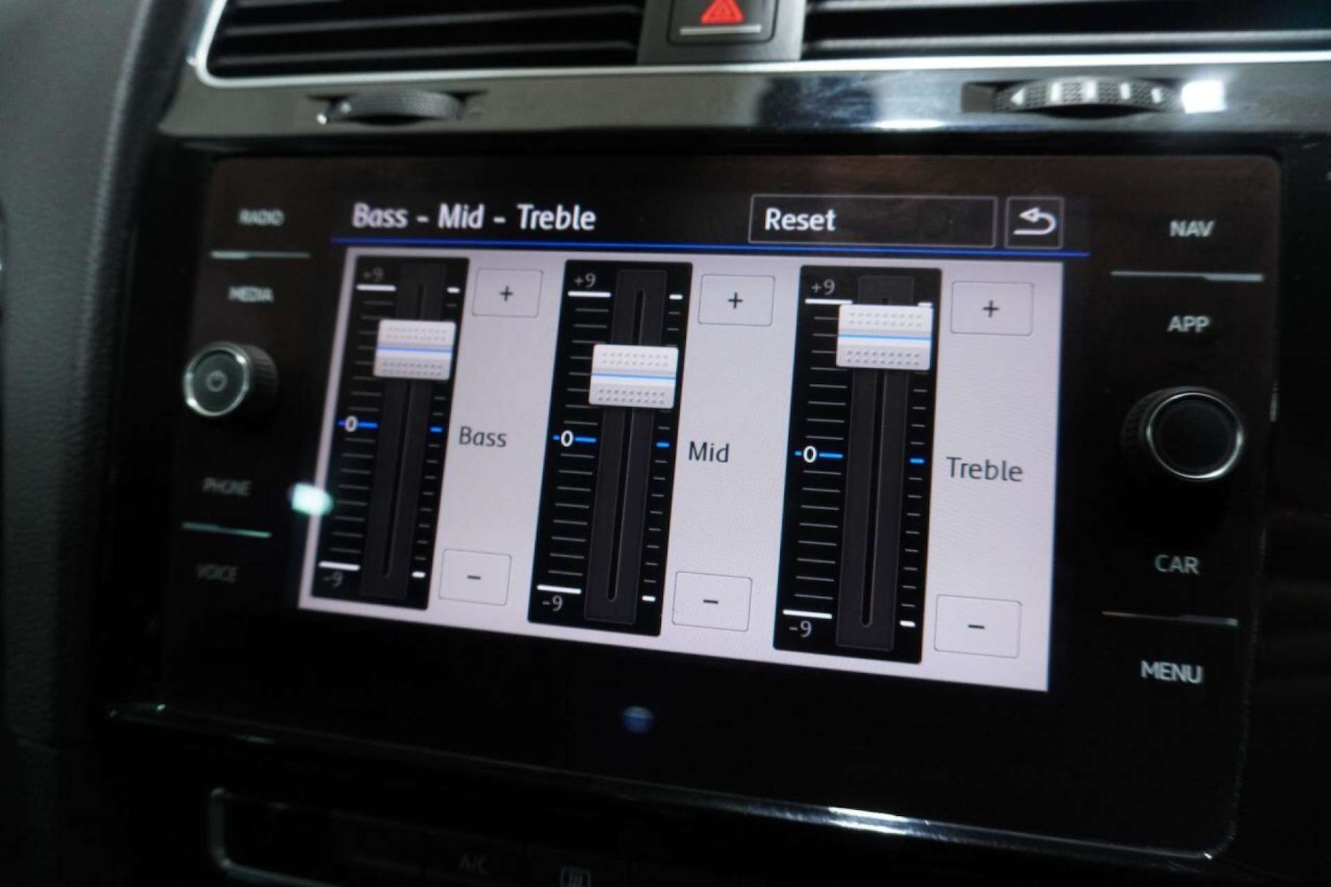 Used Volkswagen Golf 2017 for sale - 77061690: Photo 92