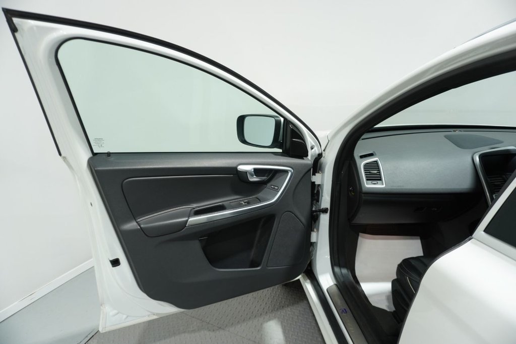 Used Volvo XC60 2016 for sale - 76820684: Photo 32