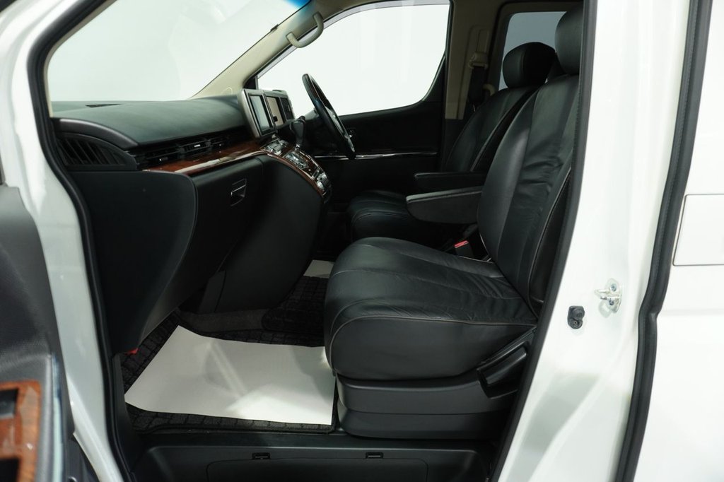 Used Nissan Elgrand 2025 for sale - 76820601: Photo 47